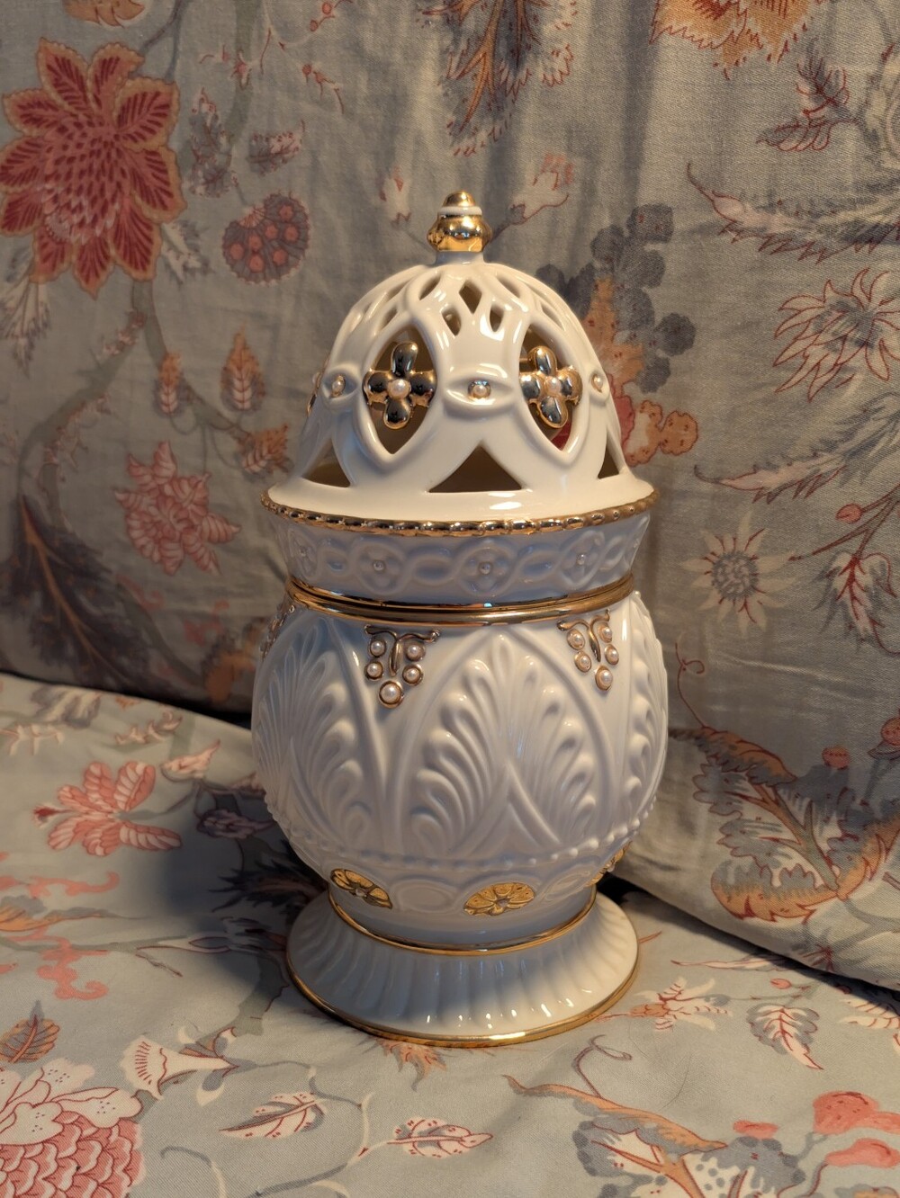 Lenox Illuminations- "Florentine & Pearl" Candle Lidded Jar with Gold Accents